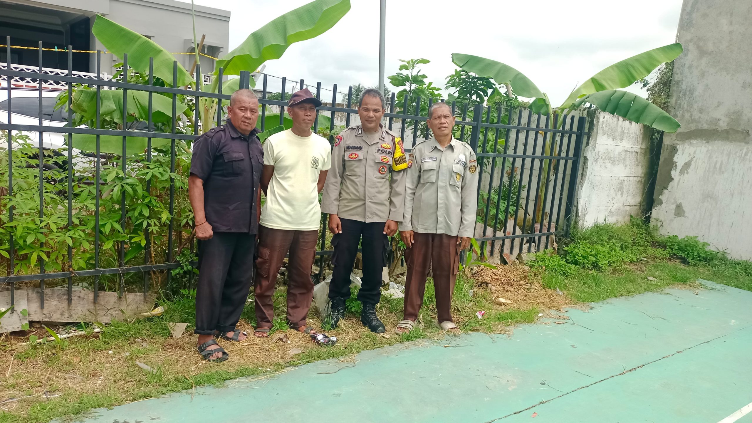 Dalam mendukung program Ketahanan Pangan Polsek Rajeg Polresta Tangerang Gelar Program Kapolda Banten Poliran dan Pendataan Pekarangan Lestari di Kecamatan Rajeg