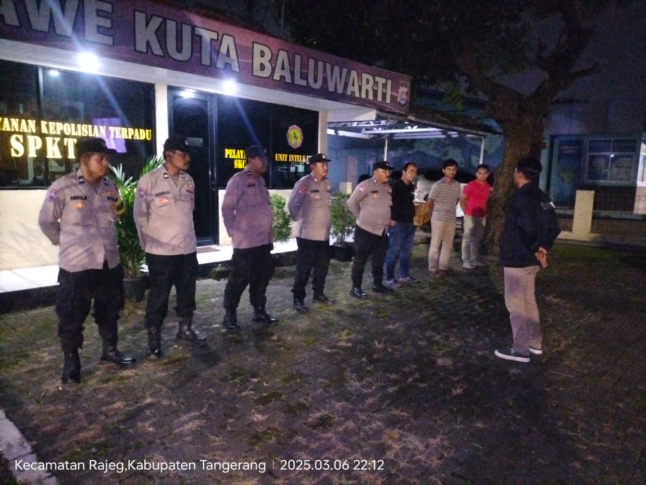 Kabupaten Tangerang – Dalam rangka cipta kondisi situasi Kamtibmas, Kepolisian Sektor Rajeg jajaran Polresta Tangerang Polda Banten menggelar Ops Cipta kondisi atau patroli Kegiatan Rutin Yang Ditingkatkan, di wilayah Kecamatan Rajeg Kabupaten Tangerang, Jumat 07 Maret 2025.