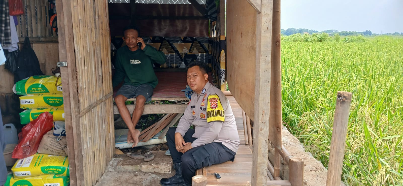 Kegiatan sambang bhabinkamtibmas polsek rajeg serap aspirasi masyarakat