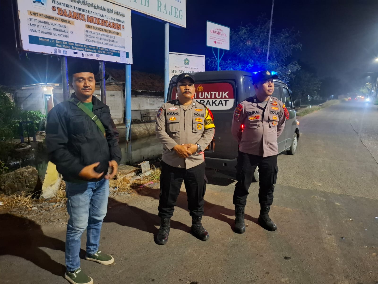 Kabupaten Tangerang – Dalam rangka cipta kondisi situasi Kamtibmas, Kepolisian Sektor Rajeg jajaran Polresta Tangerang Polda Banten menggelar Ops Cipta kondisi atau patroli Kegiatan Rutin Yang Ditingkatkan, di wilayah Kecamatan Rajeg Kabupaten Tangerang, Senin 24 Maret 2025