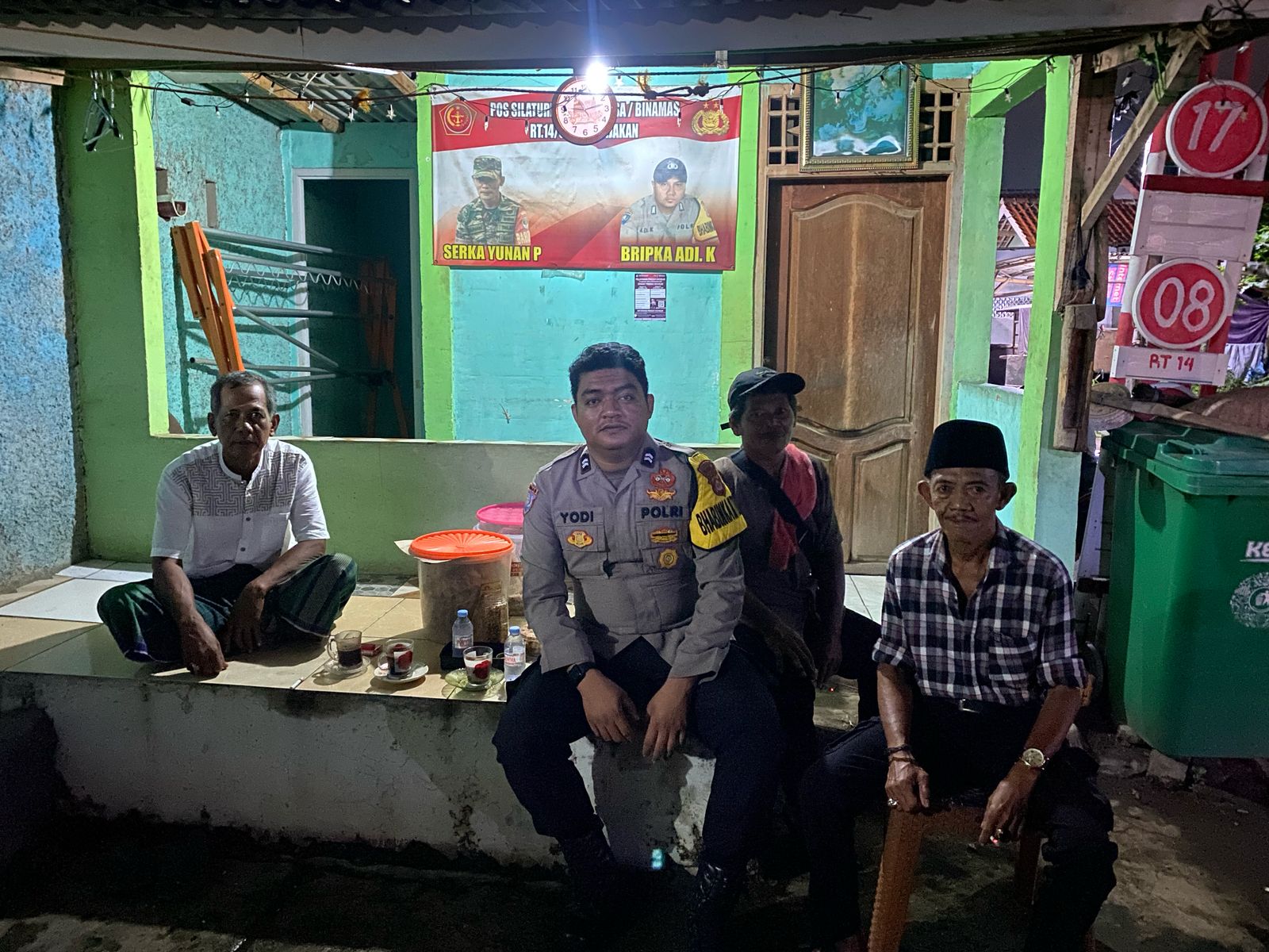 Kegiatan rutin bhabinkamtibmas polsek rajeg giat sambang dds serap aspirasi masyarakat