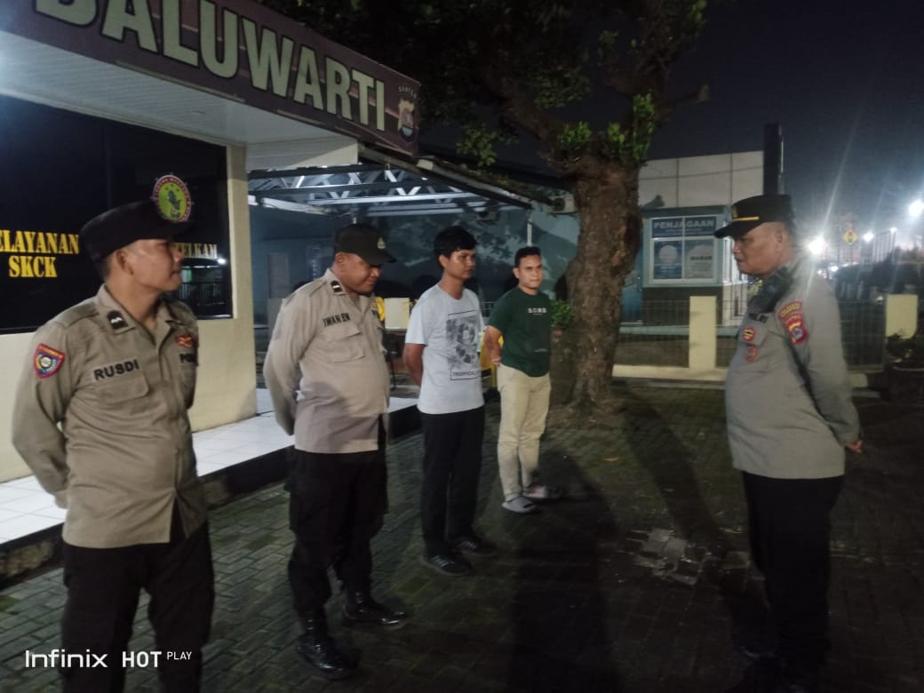 Kabupaten Tangerang – Dalam rangka cipta kondisi situasi Kamtibmas, Kepolisian Sektor Rajeg jajaran Polresta Tangerang Polda Banten menggelar Ops Cipta kondisi atau patroli Kegiatan Rutin Yang Ditingkatkan, di wilayah Kecamatan Rajeg Kabupaten Tangerang, Rabu 30 April 2025.