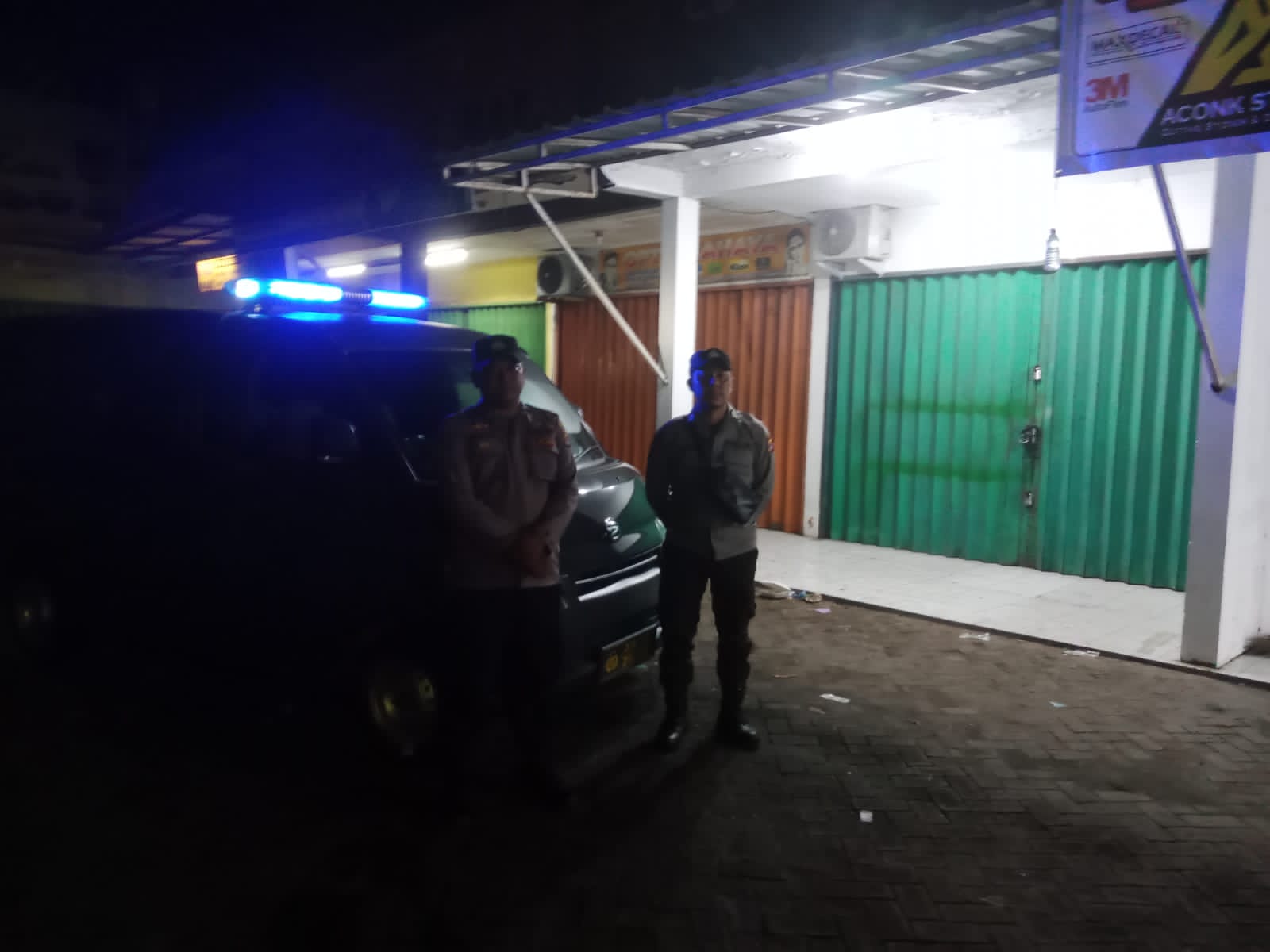 Kabupaten Tangerang – Dalam rangka cipta kondisi situasi Kamtibmas, Kepolisian Sektor Rajeg jajaran Polresta Tangerang Polda Banten menggelar Ops Cipta kondisi atau patroli Kegiatan Rutin Yang Ditingkatkan, di wilayah Kecamatan Rajeg Kabupaten Tangerang, Sabtu 03 Mei 2025.