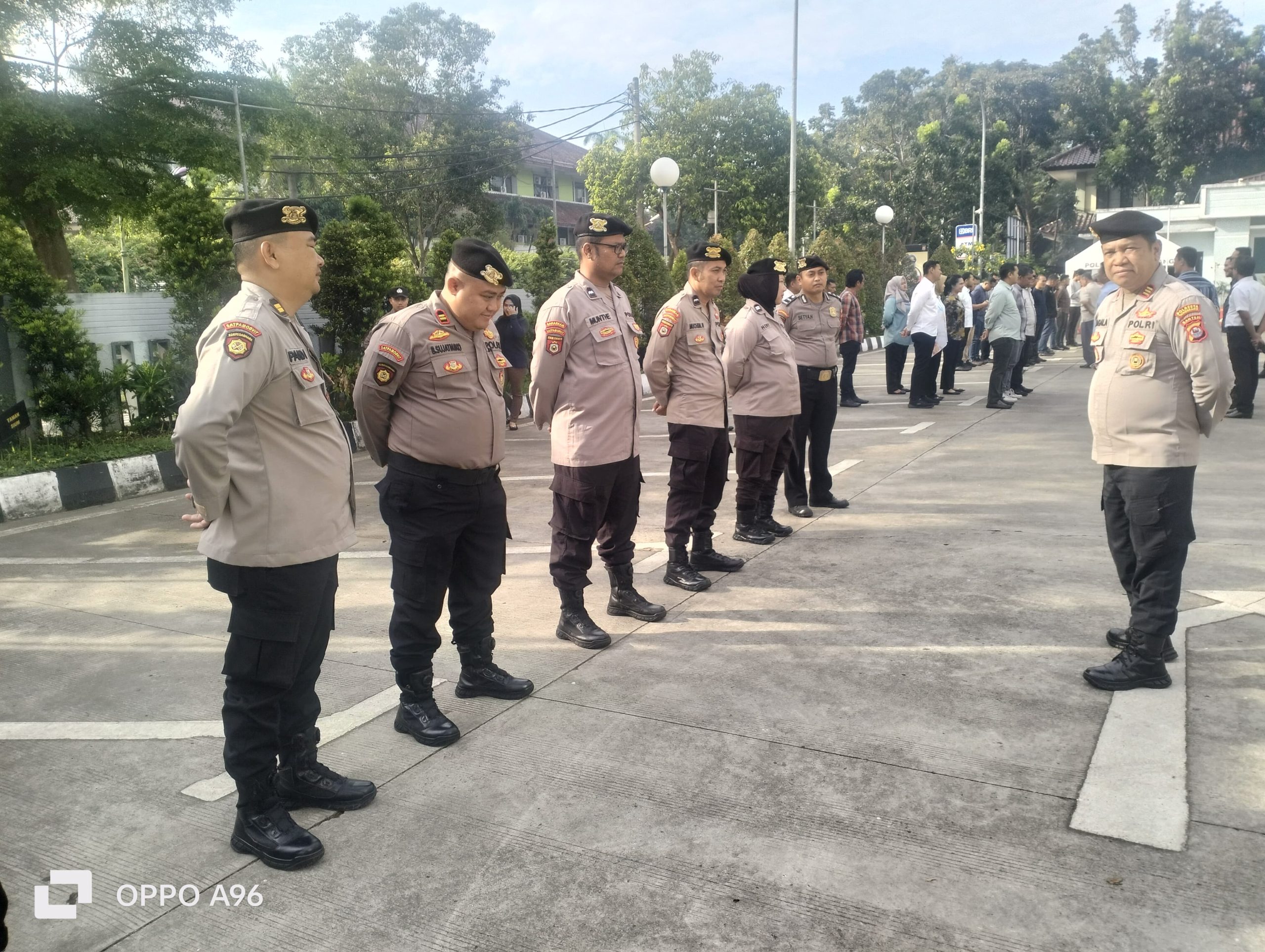 Anggota Sat Pamobvit Polresta Tangerang melaksanakan kegiatanApel Fungsi