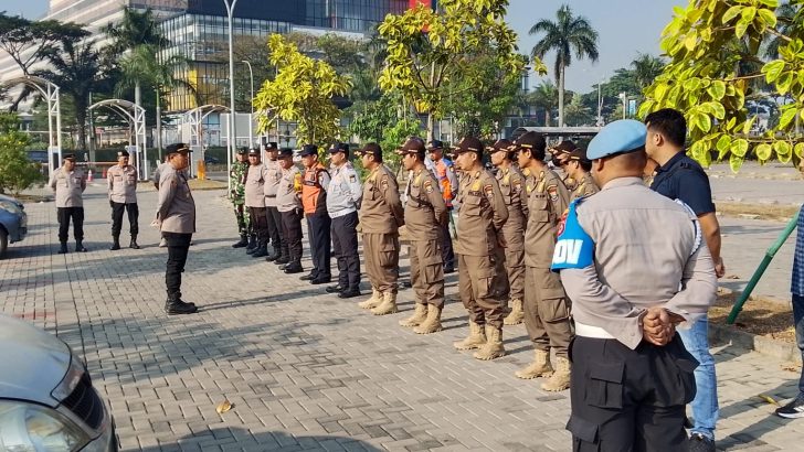 Kapolsek Panongan Pimpin Apel Pengamanan Hari Kedua Festival Ketenagakerjaan di Mall Ciputra tanggerang