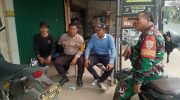 Bhabinkamtibmas dan Babinsa Sambang Warga, Perkuat Sinergi Jaga Kamtibmas di Pasar Kemis