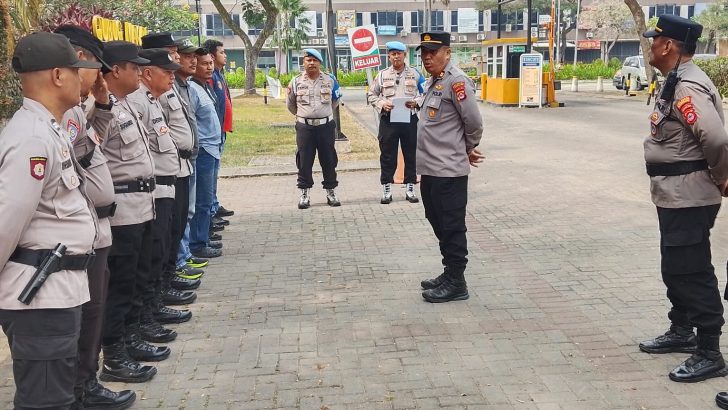 Kapolsek Panongan Pimpin Apel Pengamanan Kunjungan Kerja Panja RUU Komisi VII DPR RI ke Kawasan Industri Milenium