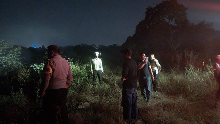 Polsek Tigaraksa Dan BPBD Kab Tangerang Bergerak Cepat Tangani Kebakaran Sampah Liar