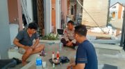 Perkuat Sinergi dengan Warga, Bhabinkamtibmas Polsek Pasar Kemis Sambangi Tokoh Masyarakat Kampung Gaok