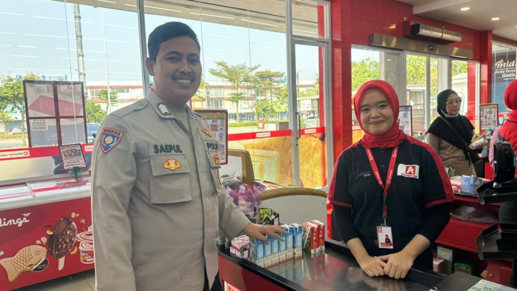 Bhabinkamtibmas Polsek Pasar Kemis Ajak Warga Suvarna Sutera Perkuat Sinergi Jaga Kamtibmas