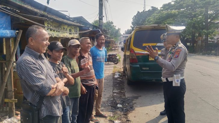 *Personel Polsek Tigaraksa Laksanakan Kegiatan Preemtif dan Preventif untuk Cegah Kecelakaan Lalu Lintas*