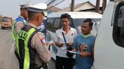 *Si Caka Turun ke Jalan, Satlantas Polresta Tangerang Edukasi Pengendara di Titik Rawan Kecelakaan*