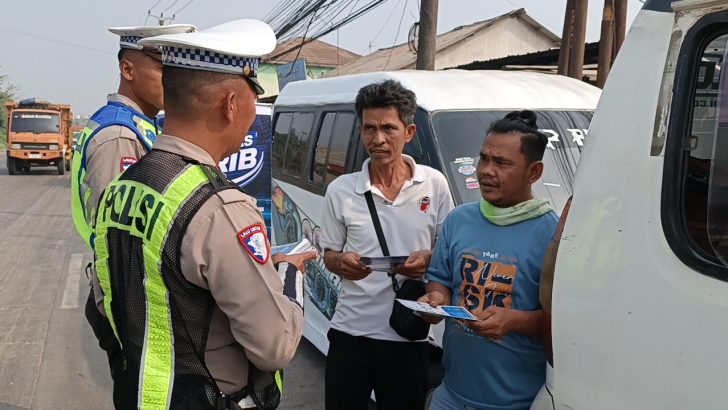 *Si Caka Turun ke Jalan, Satlantas Polresta Tangerang Edukasi Pengendara di Titik Rawan Kecelakaan*