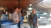 Tiga Pilar Kelurahan Kutabumi Perkuat Sinergi Kamtibmas Lewat Sambang Pelaku Usaha di Pasar Kemis