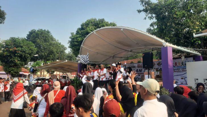*Kapolsek Tigaraksa Ikuti Gerak Jalan Santai Sambut HUT RI ke-81 di Kecamatan Jambe*
