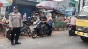 Antisipasi Kepadatan Akhir Pekan, Polsek Panongan Tempatkan Personel di Pasar Panongan