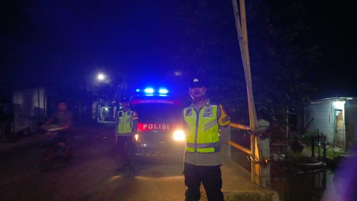Jaga Kondusifitas Malam Hari, Personil Bhabinkamtibmas Polsek Mauk Gelar Patroli Dini Hari Antisipasi Guantibmas