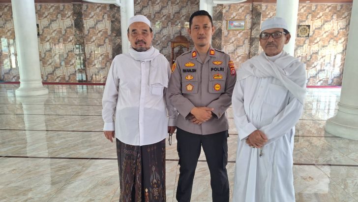 Kapolsek Tigaraksa AKP Iwan Wahyudi Bersama Personel Laksanakan Shalat Jumat Keliling di Masjid Besar Ismatul Hasanah