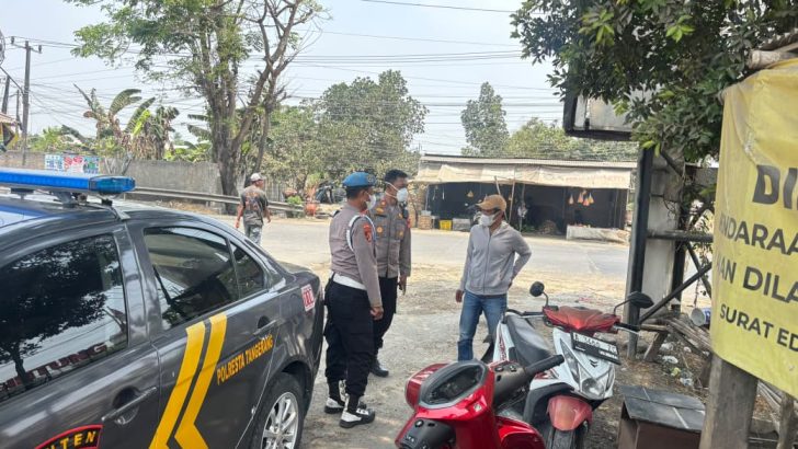 Polsek Mauk Gelar Patroli Dialogis, Imbau Masyarakat Gunakan Masker Antisipasi Abu Vulkanik
