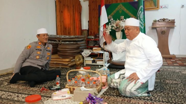 Kapolsek Tigaraksa Silaturahmi dengan Ketua MUI Kabupaten Tangerang, Perkuat Sinergitas Ulama dan Umaro