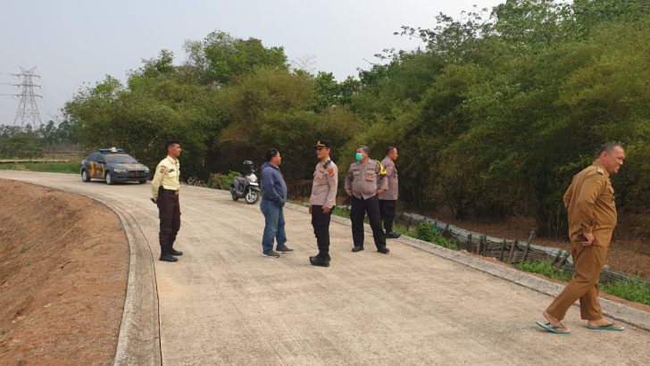 *Antisipasi Bencana, Kapolsek Tigaraksa Tinjau Sejumlah Lokasi Rawan Banjir di Wilayah Kecamatan Tigaraksa*