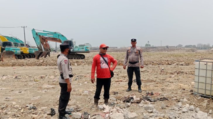 Petugas Gabungan Patroli dan Imbau Pemulung di TPA Jatiwaringin