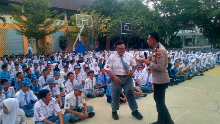Cegah Kenakalan Remaja, Kapolsek Mauk Gelar Program Poldik di SMKN 5 Kab. Tangerang