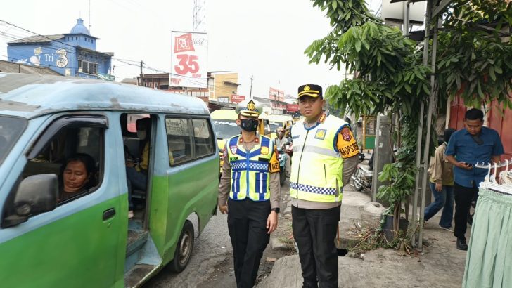 Kapolresta Tangerang Turun Langsung Atur Lalu Lintas di Kawasan Padat Cikupa